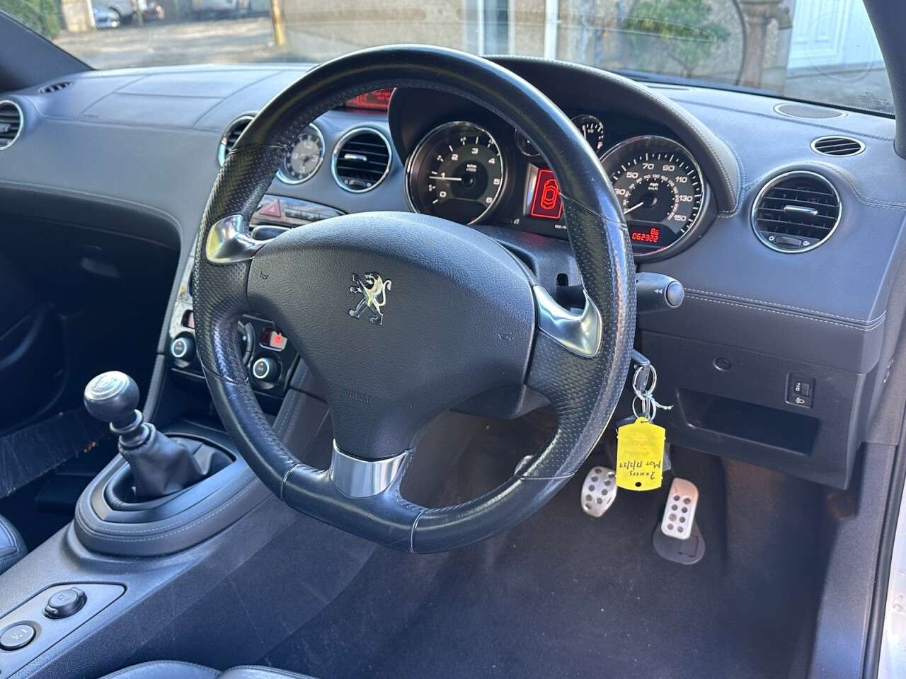 A 2013 PEUGEOT RCZ 2.0 HDi GT Coupe 2dr Diesel Manual Euro 5 (163 ps) A 2013 PEUGEOT RCZ 2.0 HDi GT Coupe 2dr Diesel Manual Euro 5 (163 ps)