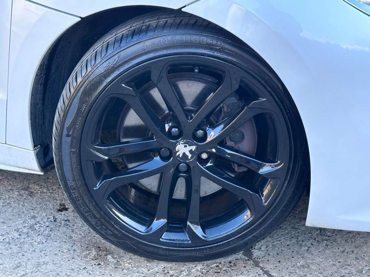 A 2013 PEUGEOT RCZ 2.0 HDi GT Coupe 2dr Diesel Manual Euro 5 (163 ps) A 2013 PEUGEOT RCZ 2.0 HDi GT Coupe 2dr Diesel Manual Euro 5 (163 ps)