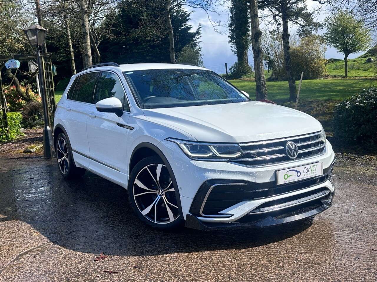 A 2021 VOLKSWAGEN TIGUAN 2.0 TDI R-Line SUV 5dr Diesel DSG Euro 6 (s/s) (150 ps) A 2021 VOLKSWAGEN TIGUAN 2.0 TDI R-Line SUV 5dr Diesel DSG Euro 6 (s/s) (150 ps)