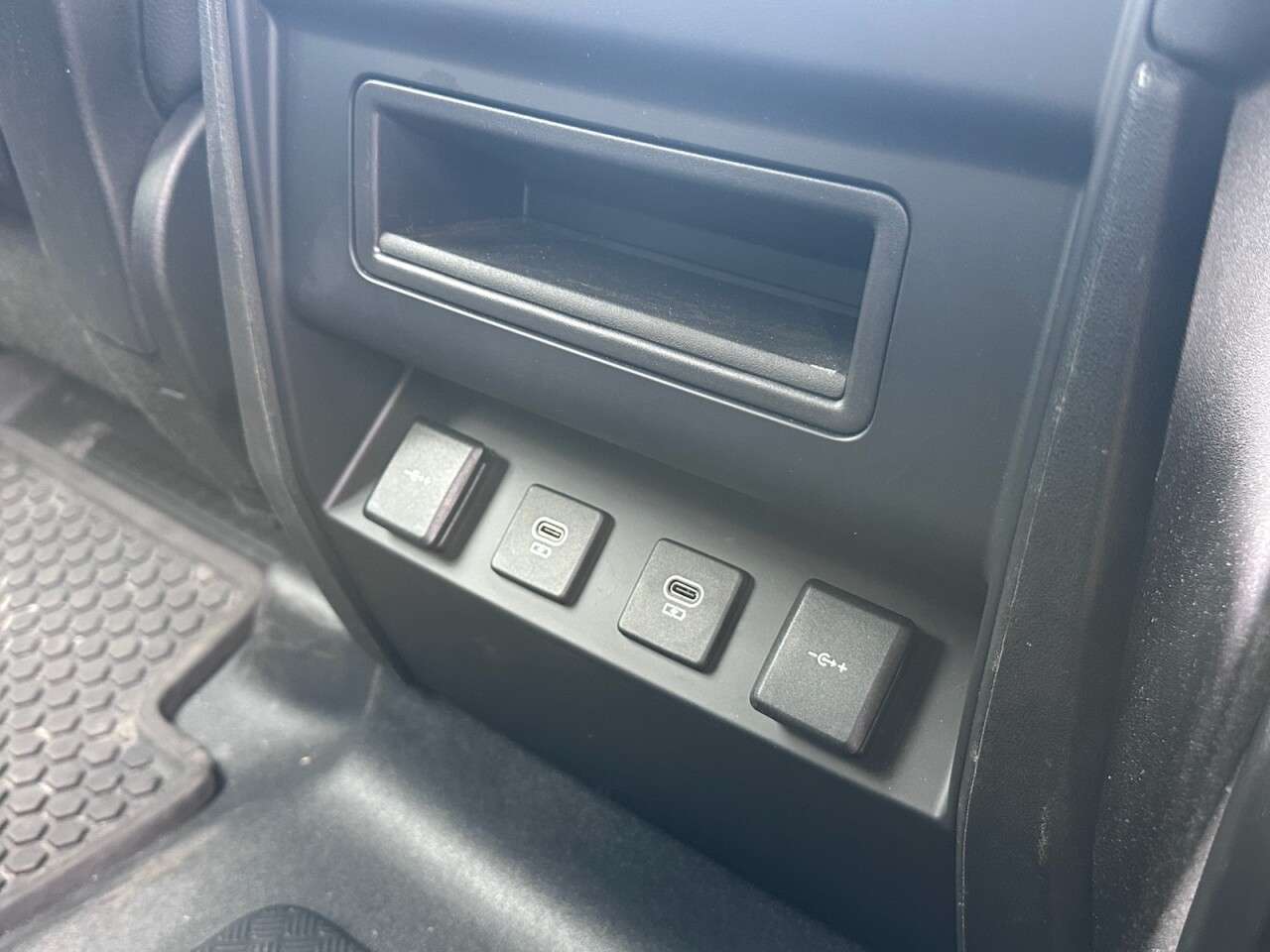 2021 LAND ROVER DEFENDER 110 2021 LAND ROVER DEFENDER 110