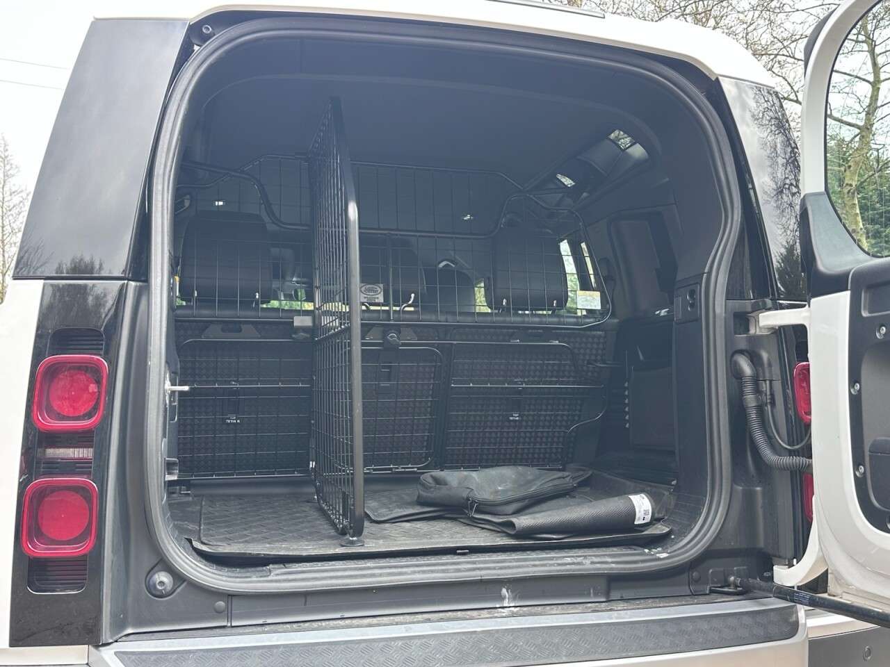 2021 LAND ROVER DEFENDER 110 2021 LAND ROVER DEFENDER 110