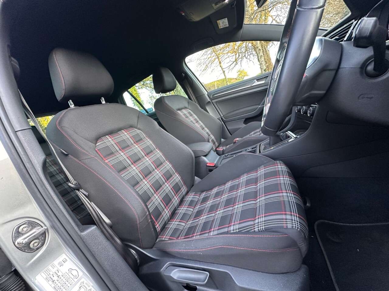 A 2019 VOLKSWAGEN GOLF 2.0 TSI GTI Performance Hatchback 5dr Petrol Manual Euro 6 (s/s) (245 ps) A 2019 VOLKSWAGEN GOLF 2.0 TSI GTI Performance Hatchback 5dr Petrol Manual Euro 6 (s/s) (245 ps)