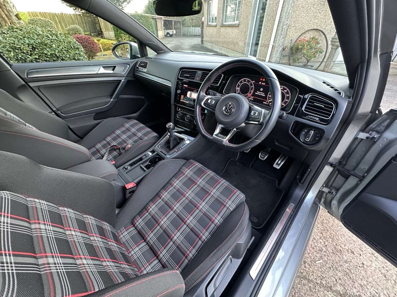 A 2019 VOLKSWAGEN GOLF 2.0 TSI GTI Performance Hatchback 5dr Petrol Manual Euro 6 (s/s) (245 ps) A 2019 VOLKSWAGEN GOLF 2.0 TSI GTI Performance Hatchback 5dr Petrol Manual Euro 6 (s/s) (245 ps)