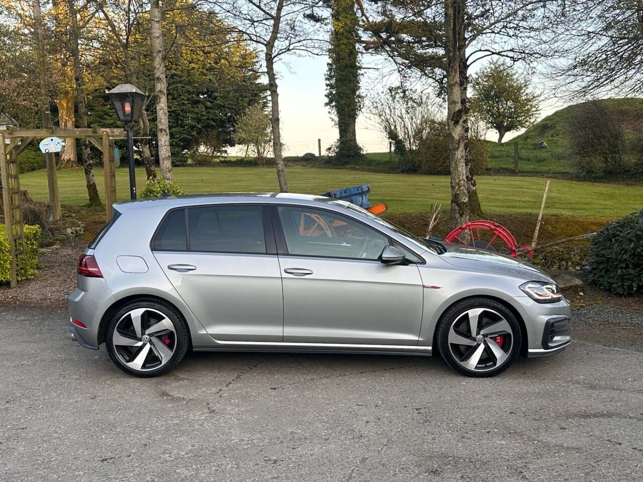 2019 VOLKSWAGEN GOLF 2019 VOLKSWAGEN GOLF