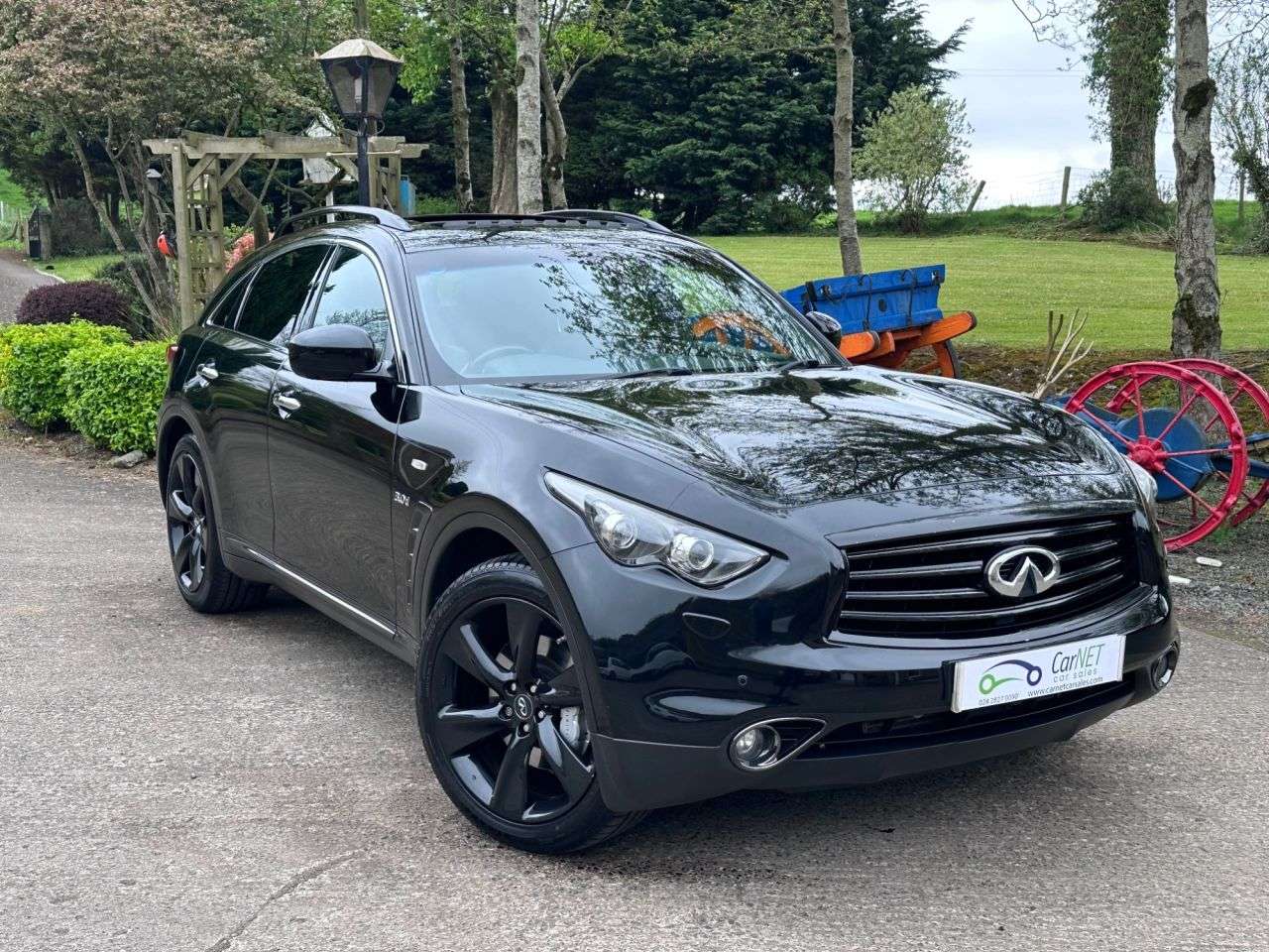 A 2015 INFINITI QX70 3.0d V6 S Premium SUV 5dr Diesel Auto 4WD Euro 5 (238 ps) A 2015 INFINITI QX70 3.0d V6 S Premium SUV 5dr Diesel Auto 4WD Euro 5 (238 ps)