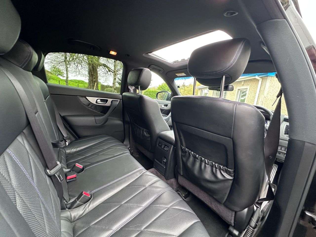2015 INFINITI QX70 2015 INFINITI QX70