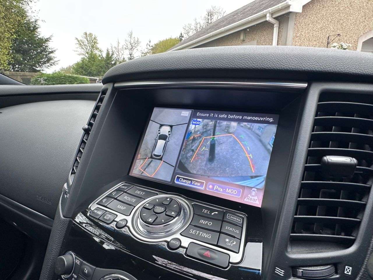 2015 INFINITI QX70 2015 INFINITI QX70