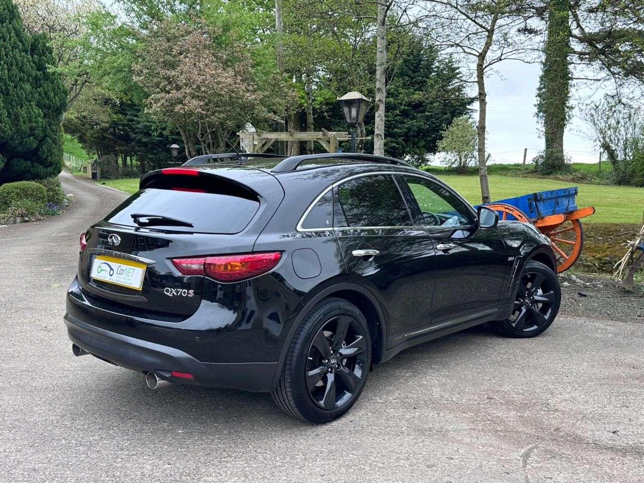 2015 INFINITI QX70 2015 INFINITI QX70