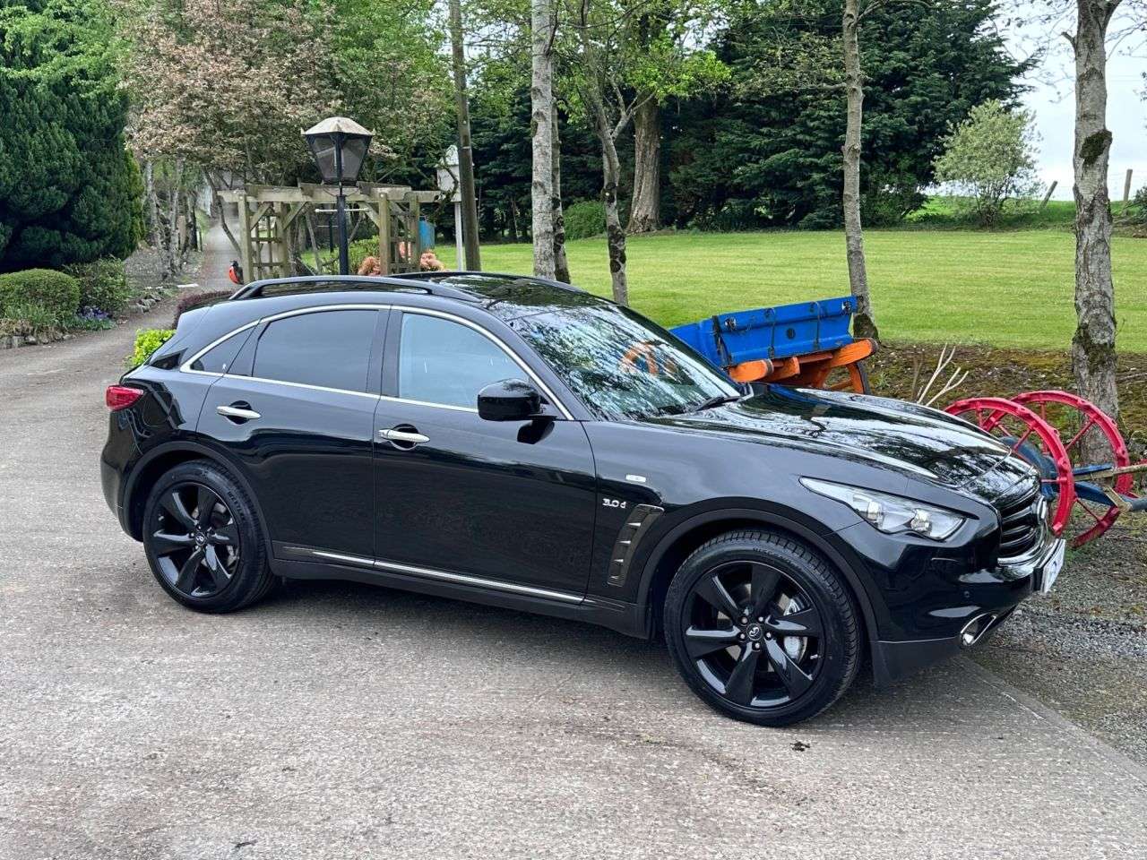 2015 INFINITI QX70 2015 INFINITI QX70