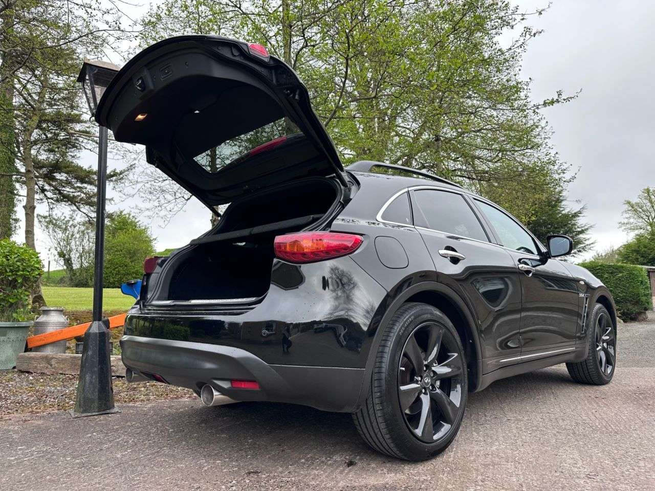 2015 INFINITI QX70 2015 INFINITI QX70