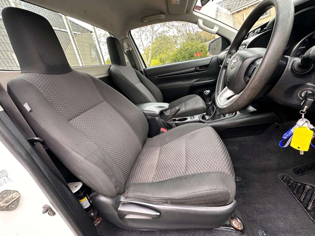 A 2018 TOYOTA HI-LUX 2.4 D-4D Active Pickup 2dr Diesel Manual 4WD Euro 6 (3.5t) (150 ps) A 2018 TOYOTA HI-LUX 2.4 D-4D Active Pickup 2dr Diesel Manual 4WD Euro 6 (3.5t) (150 ps)