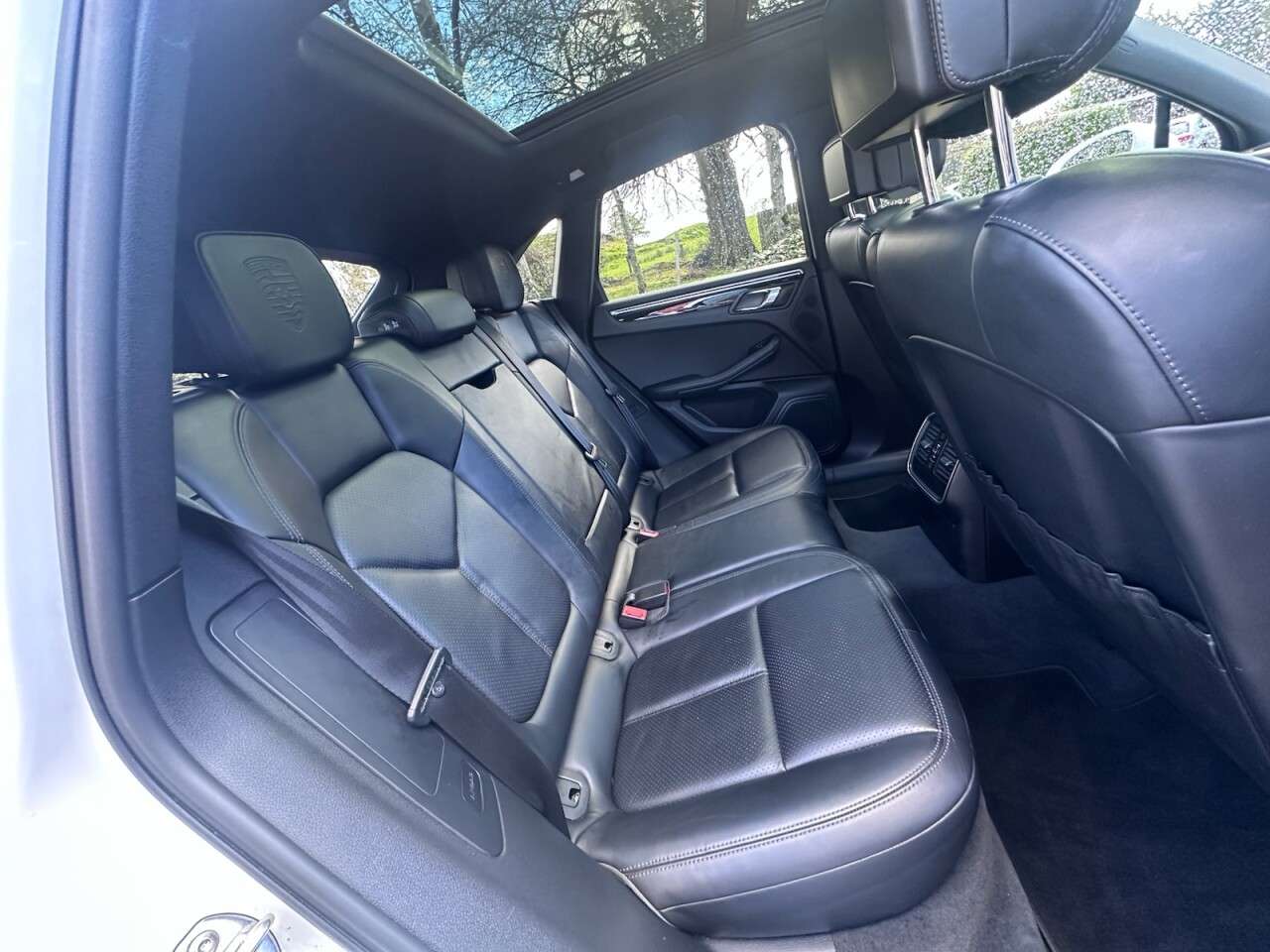 2016 PORSCHE MACAN 2016 PORSCHE MACAN