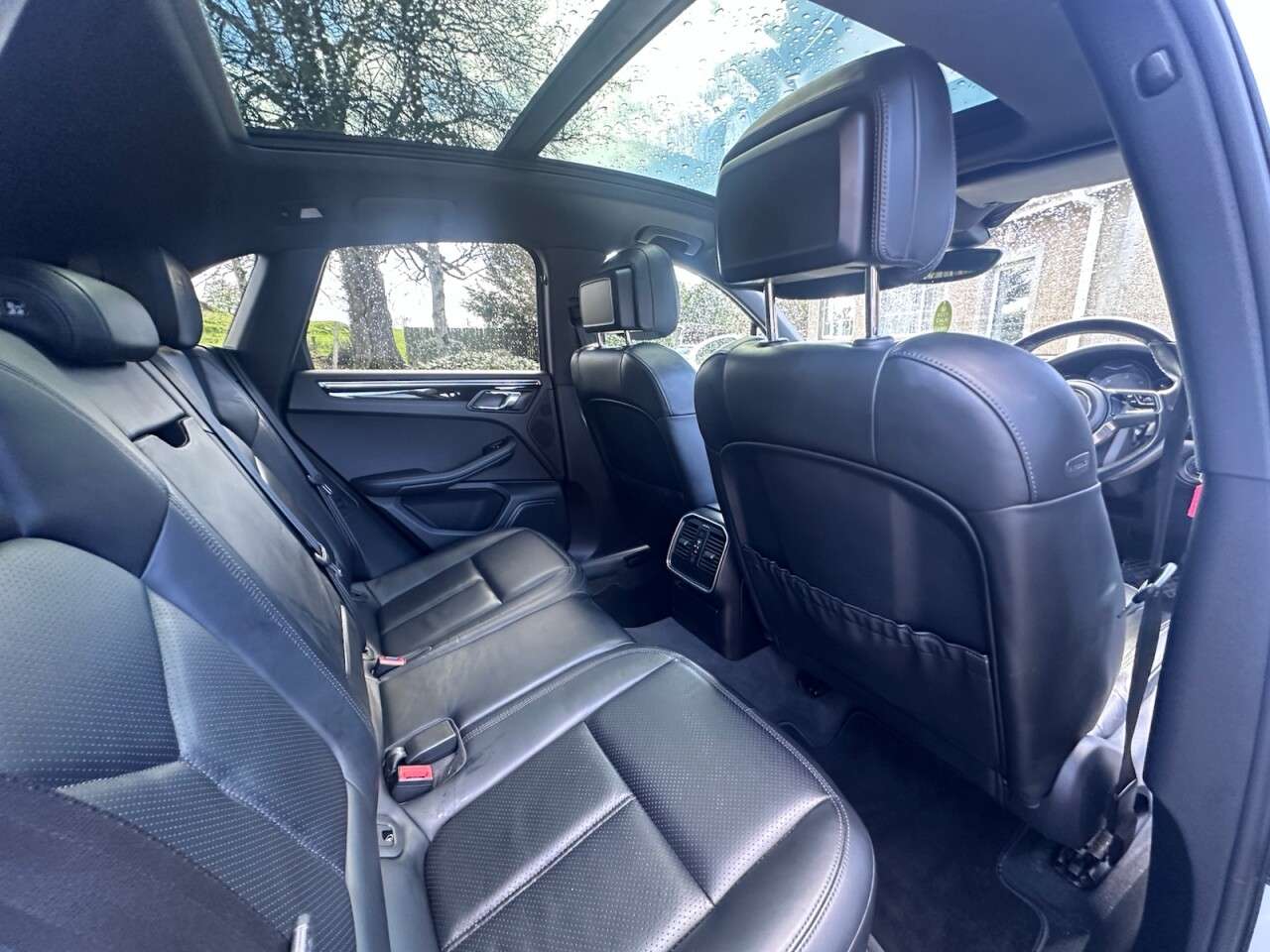 2016 PORSCHE MACAN 2016 PORSCHE MACAN