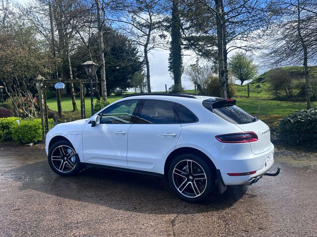 2016 PORSCHE MACAN 2016 PORSCHE MACAN