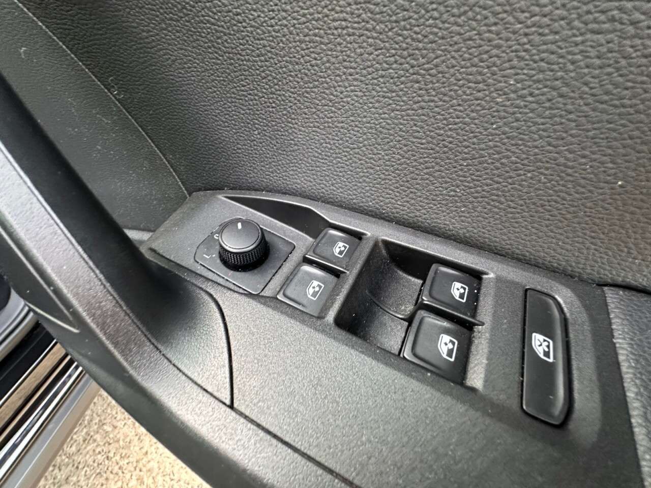 A 2023 SEAT ARONA 1.0 TSI FR Edition SUV 5dr Petrol DSG Euro 6 (s/s) (110 ps) A 2023 SEAT ARONA 1.0 TSI FR Edition SUV 5dr Petrol DSG Euro 6 (s/s) (110 ps)