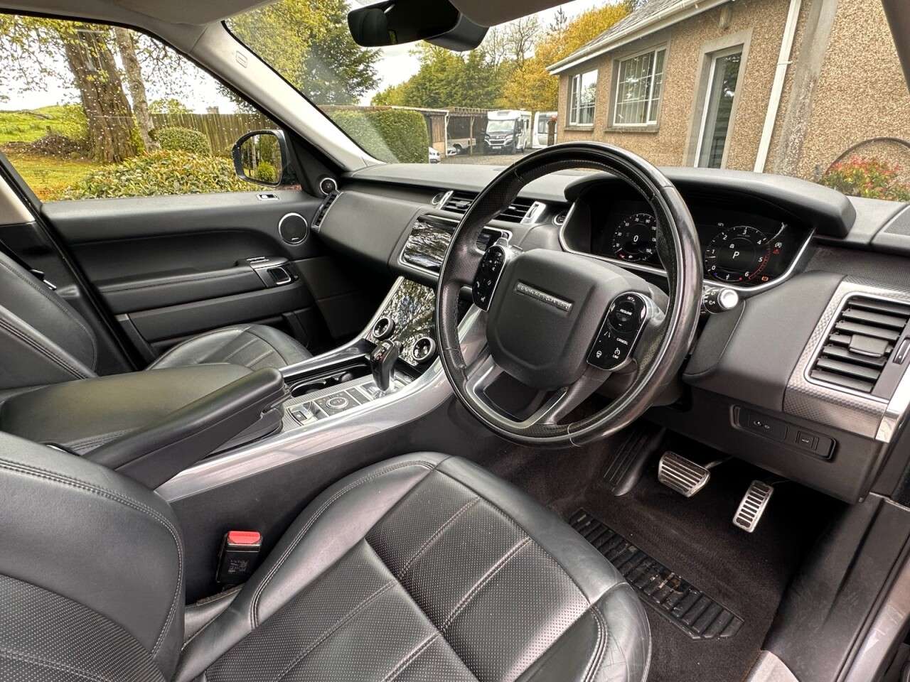 A 2021 LAND ROVER RANGE ROVER SPORT 3.0 SD V6 HSE Dynamic SUV 5dr Diesel Auto 4WD Euro 6 (s/s) (306 ps) A 2021 LAND ROVER RANGE ROVER SPORT 3.0 SD V6 HSE Dynamic SUV 5dr Diesel Auto 4WD Euro 6 (s/s) (306 ps)