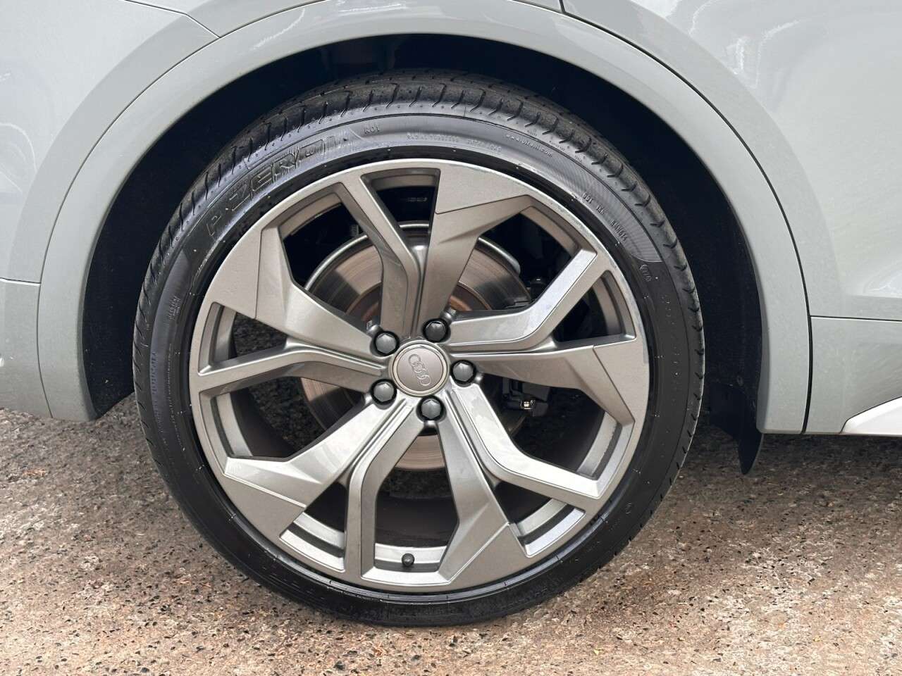 A 2021 AUDI SQ5 3.0 TDI V6 SUV 5dr Diesel Tiptronic quattro Euro 6 (s/s) (341 ps) A 2021 AUDI SQ5 3.0 TDI V6 SUV 5dr Diesel Tiptronic quattro Euro 6 (s/s) (341 ps)