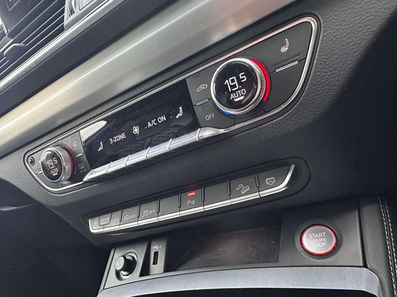 2021 AUDI SQ5 2021 AUDI SQ5