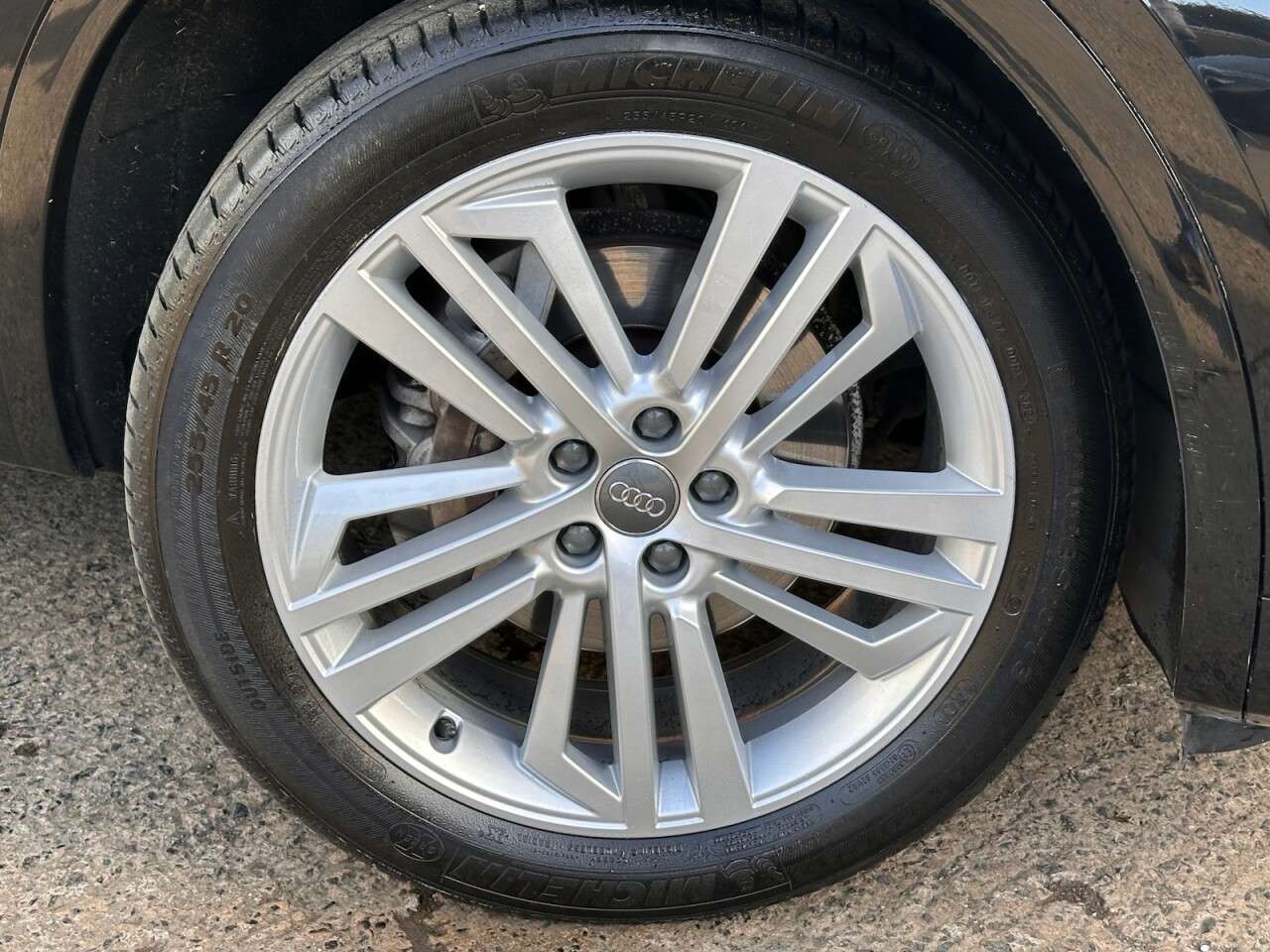 A 2022 AUDI Q5 2.0 TDI 40 S line SUV 5dr Diesel S Tronic quattro Euro 6 (s/s) (204 ps) A 2022 AUDI Q5 2.0 TDI 40 S line SUV 5dr Diesel S Tronic quattro Euro 6 (s/s) (204 ps)