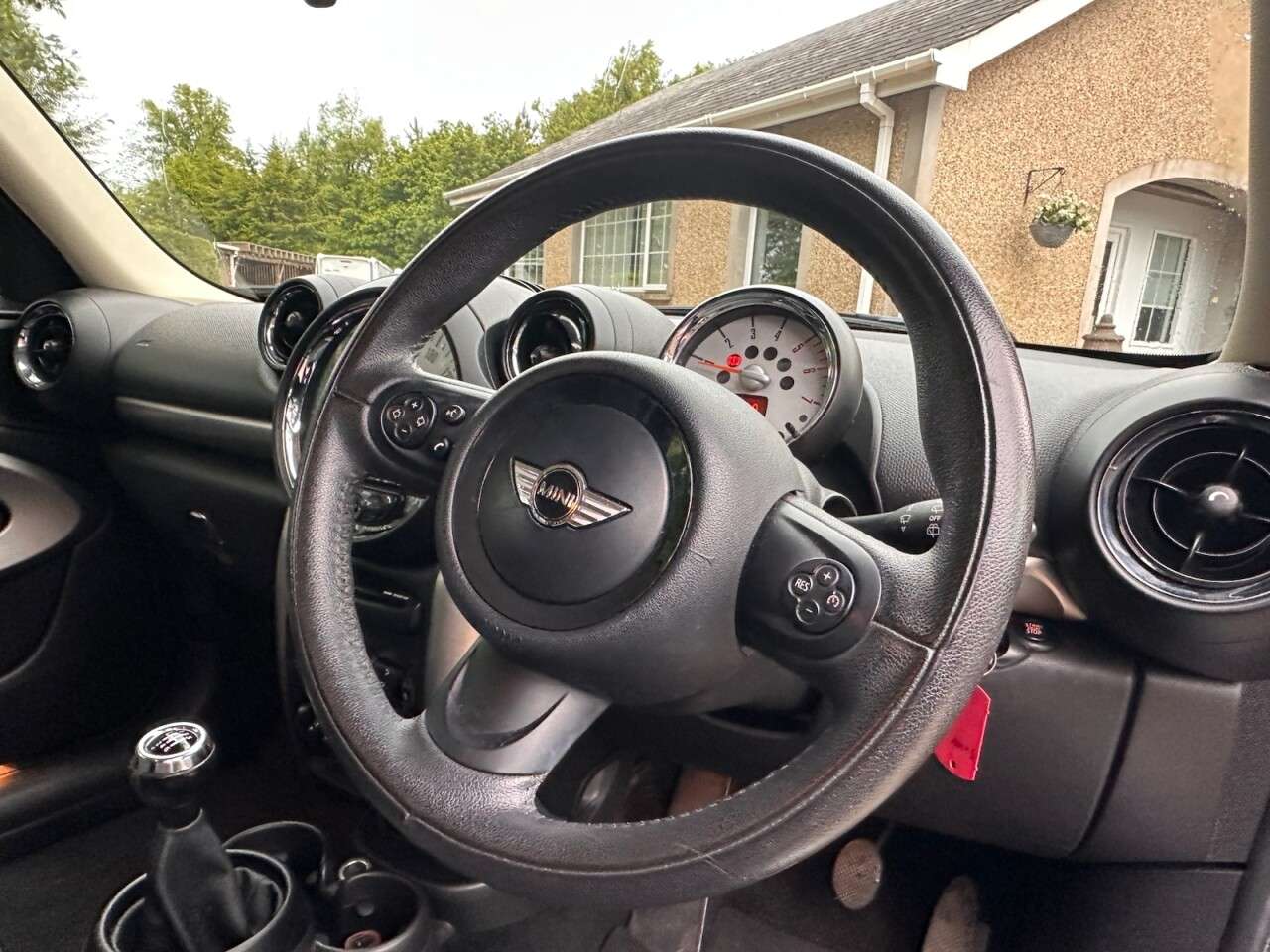 A 2013 MINI COOPER 1.6 Cooper D SUV 3dr Diesel Manual ALL4 Euro 5 (s/s) (112 ps) A 2013 MINI COOPER 1.6 Cooper D SUV 3dr Diesel Manual ALL4 Euro 5 (s/s) (112 ps)