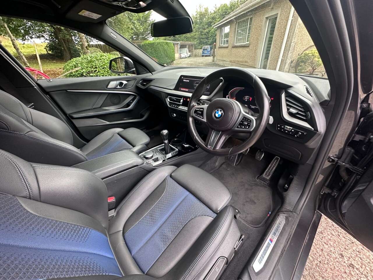 A 2021 BMW 1 SERIES 1.5 118i M Sport (LCP) Hatchback 5dr Petrol Manual Euro 6 (s/s) (136 ps) A 2021 BMW 1 SERIES 1.5 118i M Sport (LCP) Hatchback 5dr Petrol Manual Euro 6 (s/s) (136 ps)