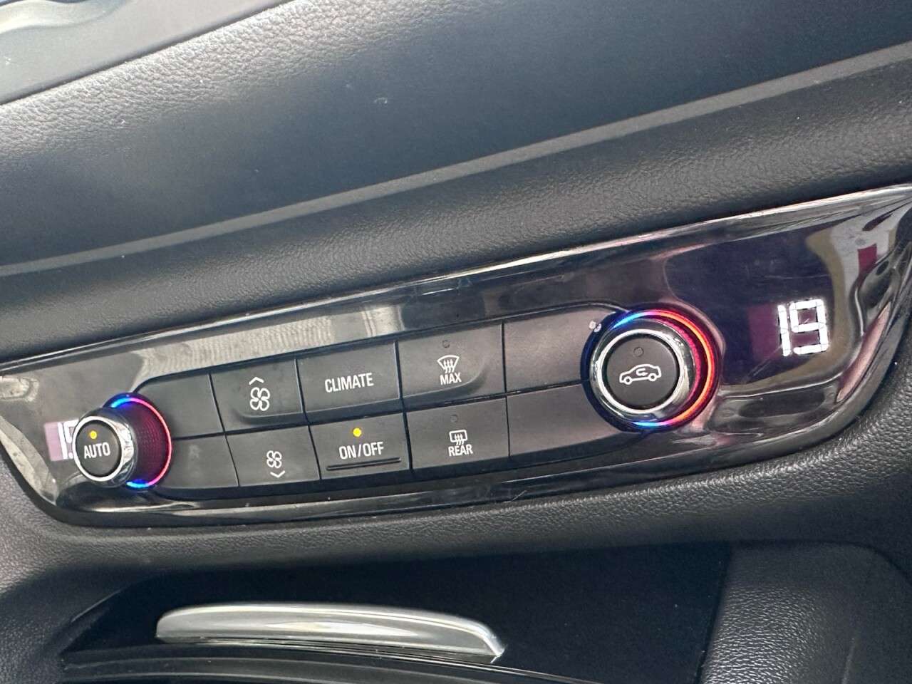 2018 VAUXHALL INSIGNIA 2018 VAUXHALL INSIGNIA