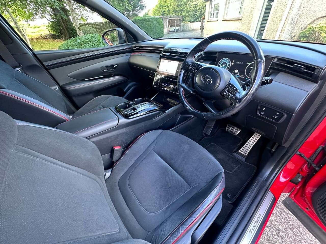 A 2022 HYUNDAI TUCSON 1.6 h T-GDi N Line SUV 5dr Petrol Hybrid Auto Euro 6 (s/s) (230 ps) A 2022 HYUNDAI TUCSON 1.6 h T-GDi N Line SUV 5dr Petrol Hybrid Auto Euro 6 (s/s) (230 ps)
