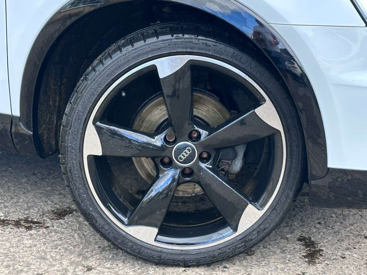 A 2019 AUDI Q3 2.0 TDI Black Edition SUV 5dr Diesel Manual Euro 6 (s/s) (150 ps) A 2019 AUDI Q3 2.0 TDI Black Edition SUV 5dr Diesel Manual Euro 6 (s/s) (150 ps)