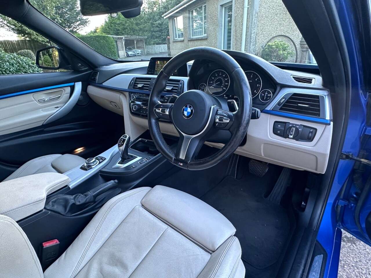 A 2017 BMW 3 SERIES 3.0 330d M Sport Saloon 4dr Diesel Auto Euro 6 (s/s) (258 ps) A 2017 BMW 3 SERIES 3.0 330d M Sport Saloon 4dr Diesel Auto Euro 6 (s/s) (258 ps)