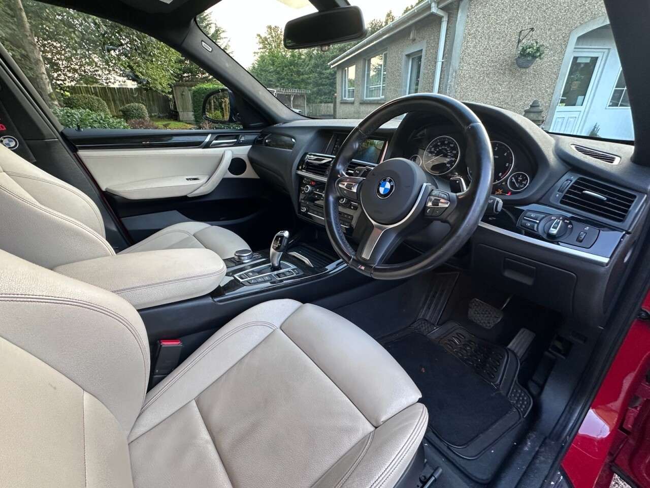 A 2016 BMW X4 2.0 20d M Sport SUV 5dr Diesel Auto xDrive Euro 6 (s/s) (190 ps) A 2016 BMW X4 2.0 20d M Sport SUV 5dr Diesel Auto xDrive Euro 6 (s/s) (190 ps)