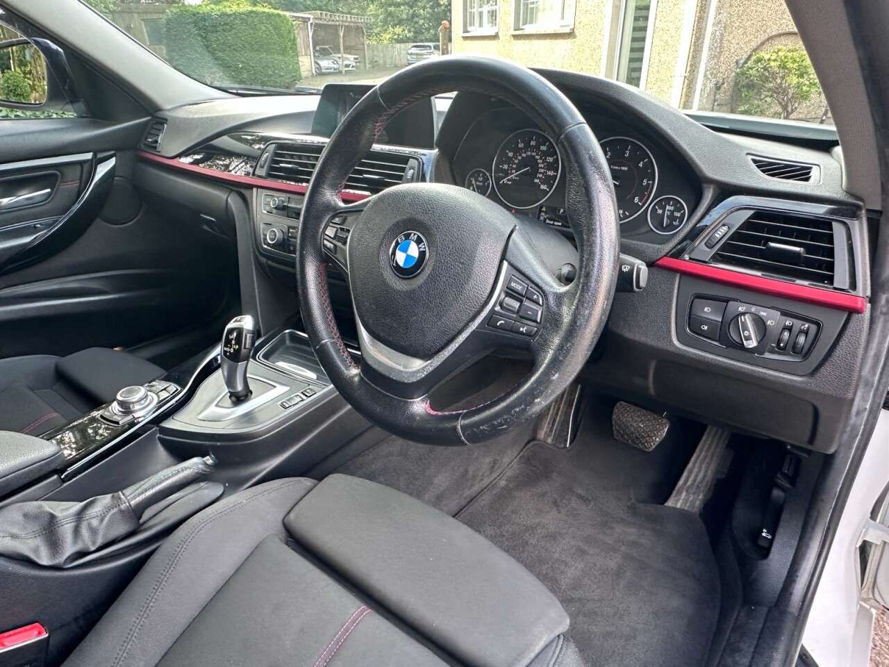 A 2015 BMW 3 SERIES 2.0 318d BluePerformance Sport Saloon 4dr Diesel Auto Euro 6 (s/s) (143 ps) A 2015 BMW 3 SERIES 2.0 318d BluePerformance Sport Saloon 4dr Diesel Auto Euro 6 (s/s) (143 ps)