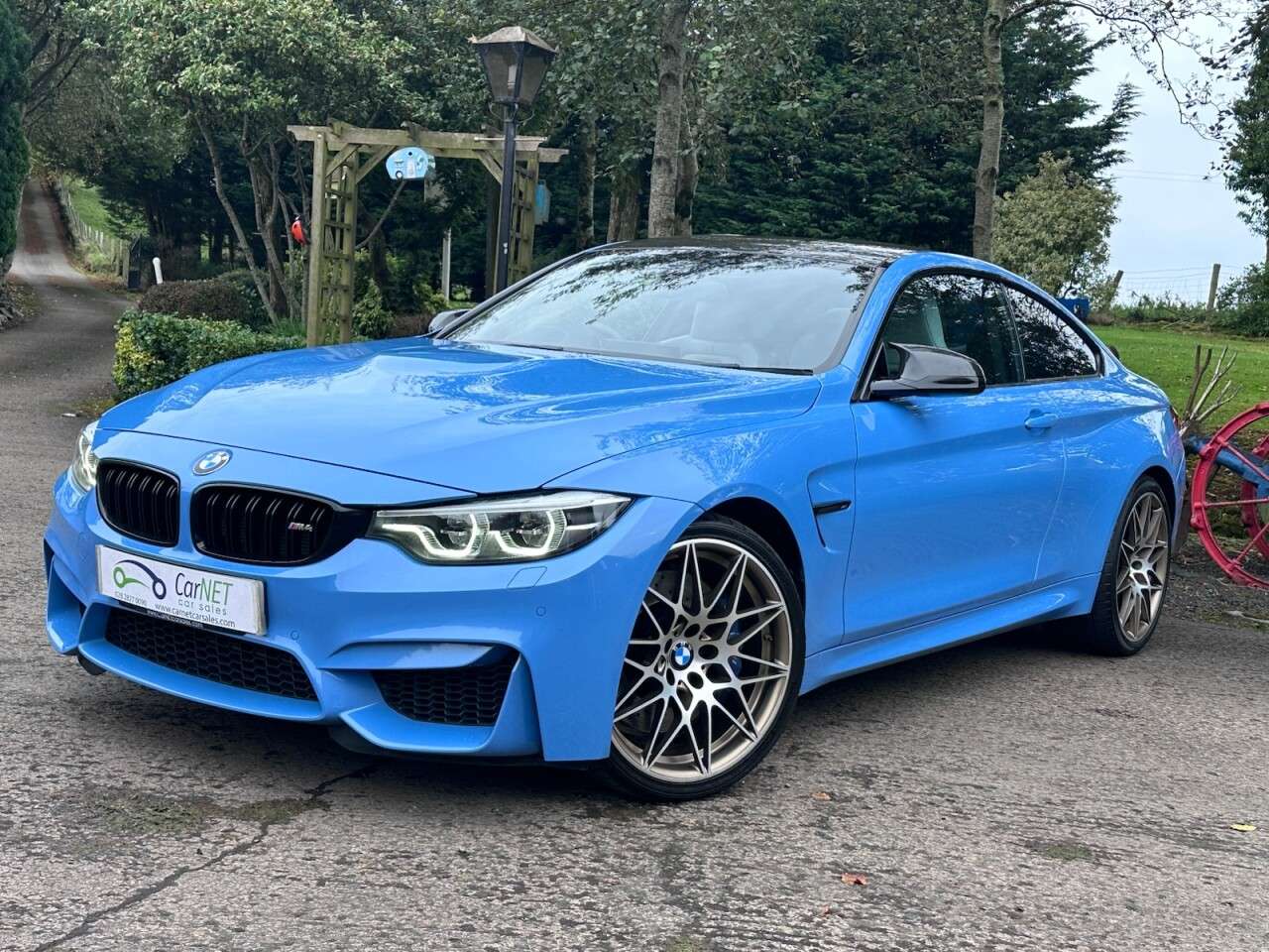 2017 BMW M4 2017 BMW M4