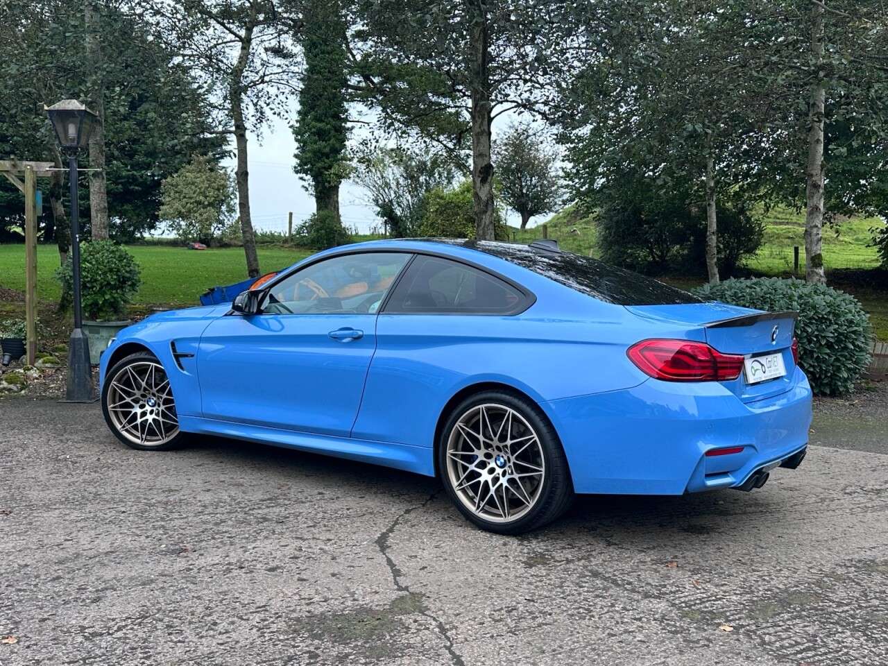 2017 BMW M4 2017 BMW M4