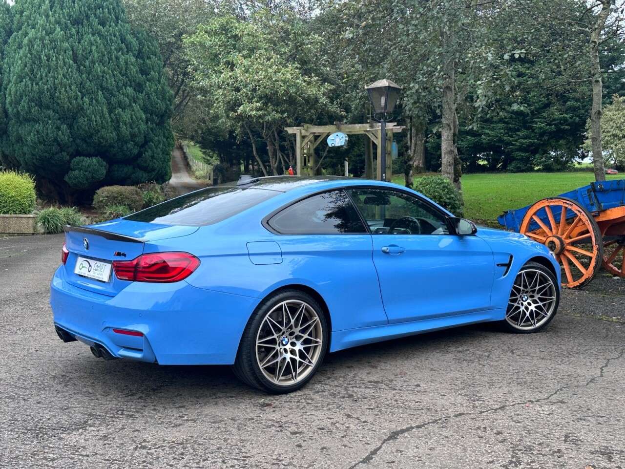 2017 BMW M4 2017 BMW M4