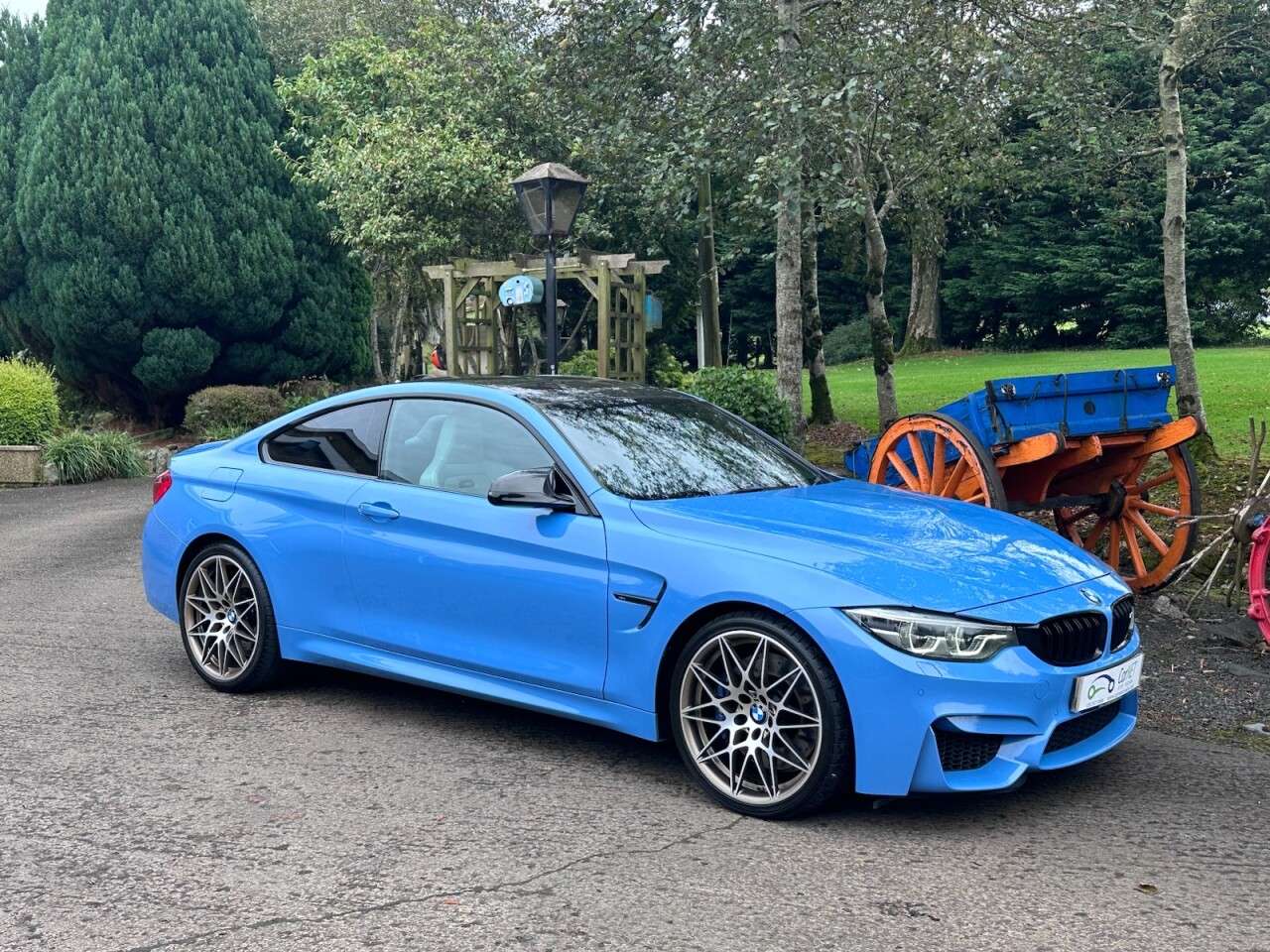 2017 BMW M4 2017 BMW M4