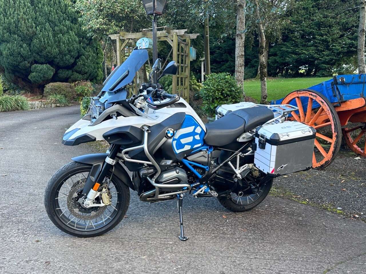 A 2018 BMW R 1200 GS ADVENTURE 1200 Rallye TE Adventure Petrol Manual Euro 4 (125 ps) A 2018 BMW R 1200 GS ADVENTURE 1200 Rallye TE Adventure Petrol Manual Euro 4 (125 ps)