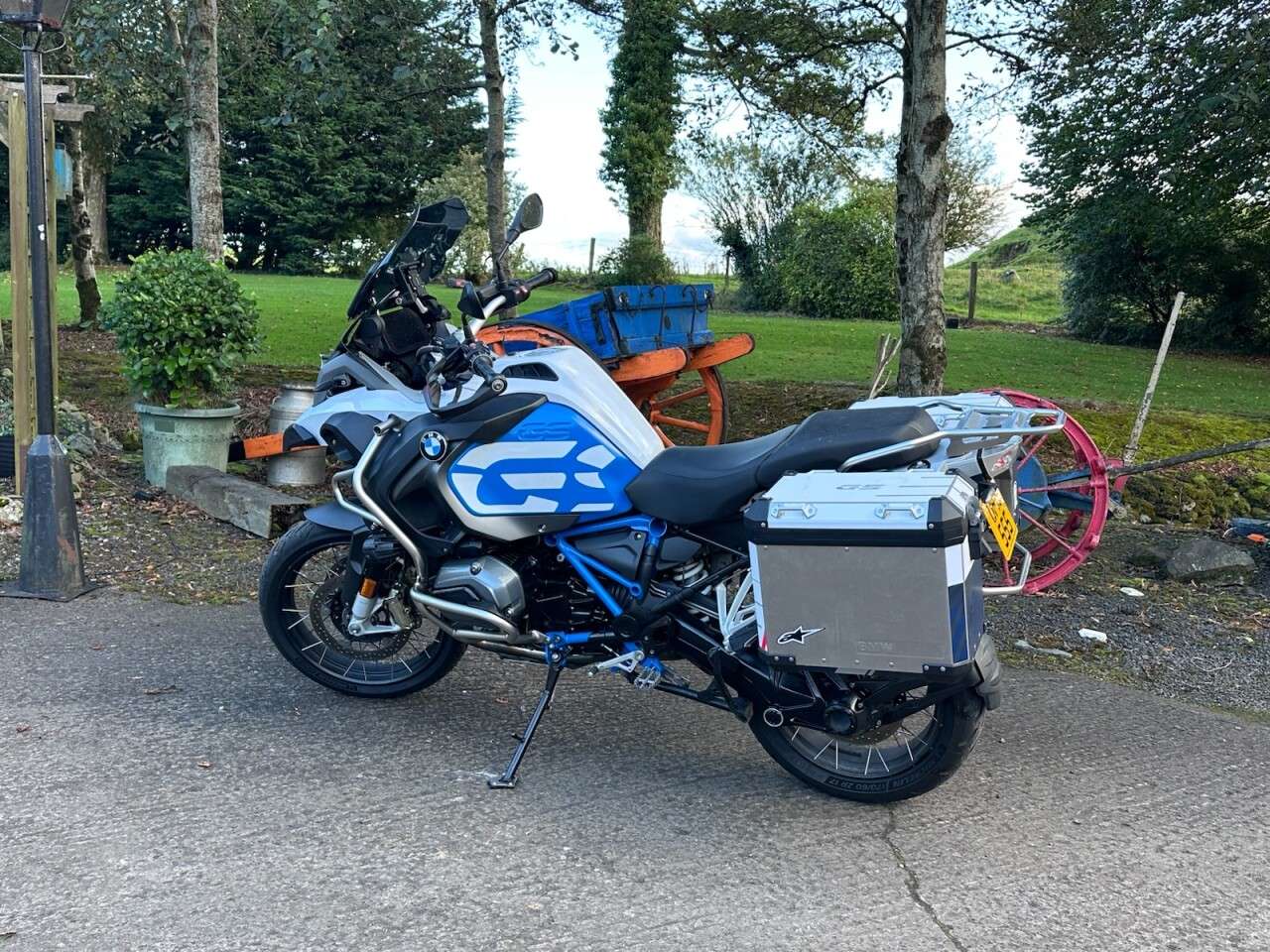 A 2018 BMW R 1200 GS ADVENTURE 1200 Rallye TE Adventure Petrol Manual Euro 4 (125 ps) A 2018 BMW R 1200 GS ADVENTURE 1200 Rallye TE Adventure Petrol Manual Euro 4 (125 ps)
