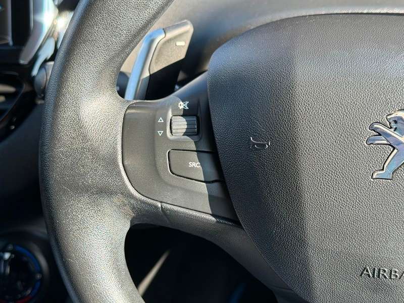 2012 PEUGEOT 208 2012 PEUGEOT 208