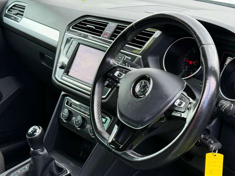 A 2016 VOLKSWAGEN TIGUAN 2.0 TDI BlueMotion Tech Match Edition SUV 5dr Diesel Manual 2WD Euro 6 (s/s) (150 ps) A 2016 VOLKSWAGEN TIGUAN 2.0 TDI BlueMotion Tech Match Edition SUV 5dr Diesel Manual 2WD Euro 6 (s/s) (150 ps)