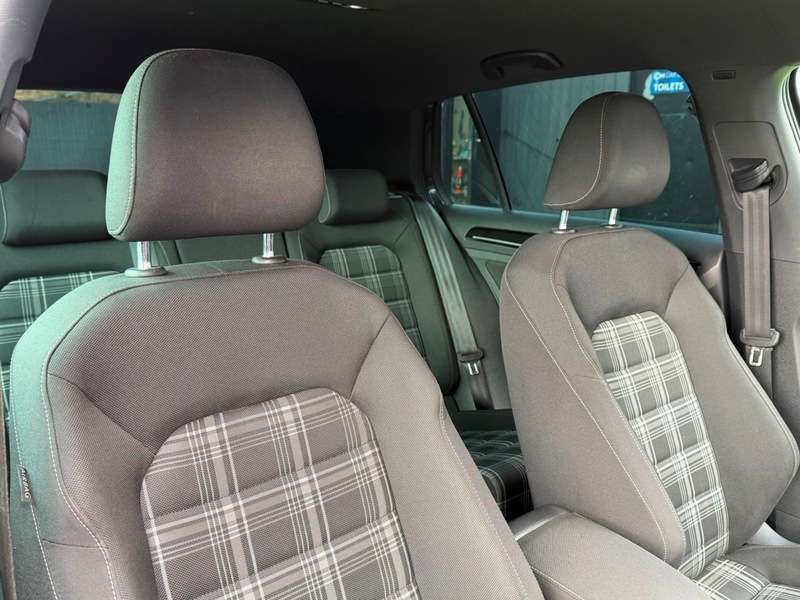 A 2016 VOLKSWAGEN GOLF 2.0 TDI BlueMotion Tech GTD DSG Euro 6 (s/s) 5dr A 2016 VOLKSWAGEN GOLF 2.0 TDI BlueMotion Tech GTD DSG Euro 6 (s/s) 5dr