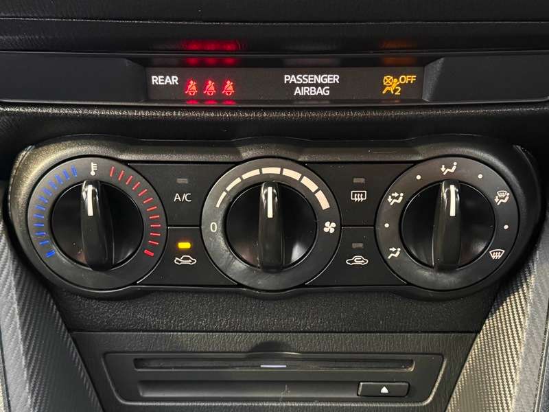 2017 MAZDA MAZDA2 2017 MAZDA MAZDA2