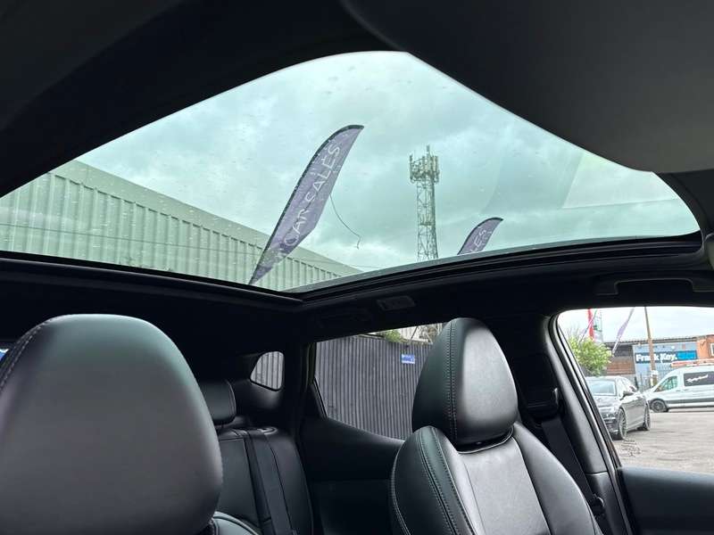 A 2017 NISSAN QASHQAI 1.5 dCi Tekna+ SUV 5dr Diesel Manual Euro 6 (s/s) (110 ps) A 2017 NISSAN QASHQAI 1.5 dCi Tekna+ SUV 5dr Diesel Manual Euro 6 (s/s) (110 ps)