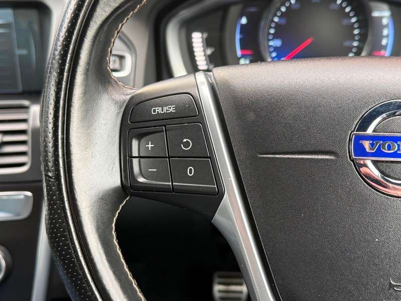 2015 VOLVO XC60 2015 VOLVO XC60