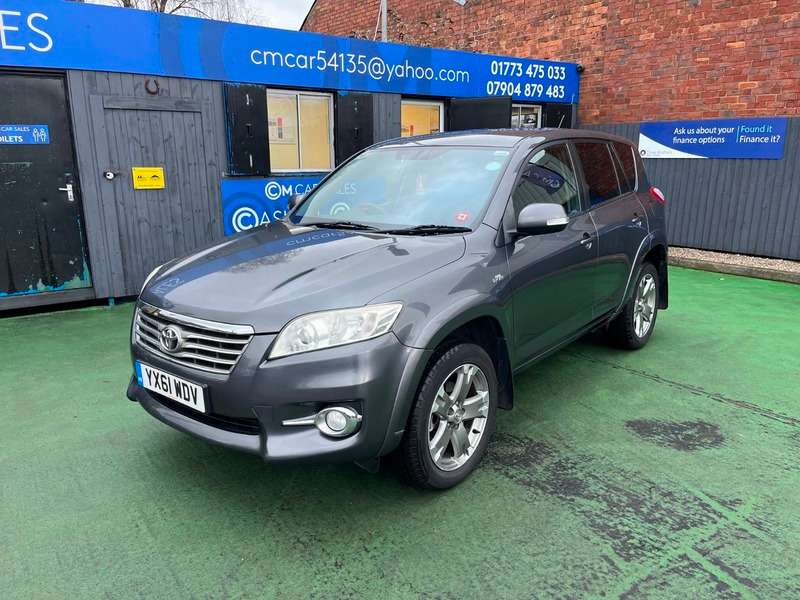A 2011 TOYOTA RAV4 2.2 D-CAT SR SUV 5dr Diesel Auto 4WD Euro 5 (150 ps) A 2011 TOYOTA RAV4 2.2 D-CAT SR SUV 5dr Diesel Auto 4WD Euro 5 (150 ps)