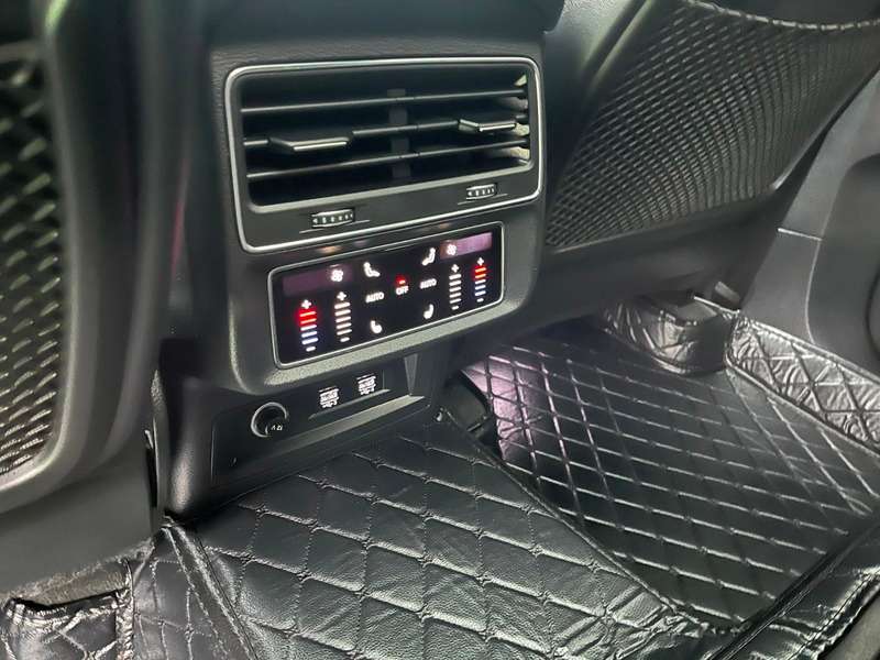 2019 AUDI Q8 2019 AUDI Q8