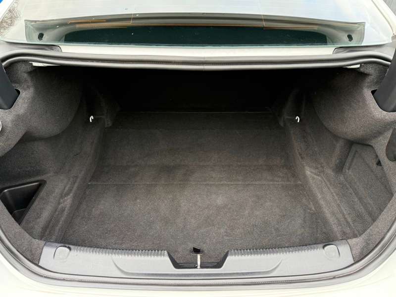 2015 JAGUAR XE 2015 JAGUAR XE