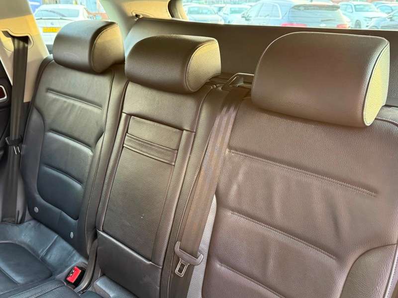 2011 VOLKSWAGEN TOUAREG 2011 VOLKSWAGEN TOUAREG