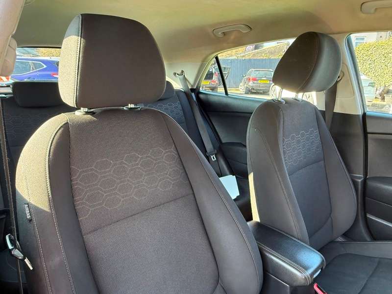 A 2017 KIA RIO 1.0 T-GDi 2 Hatchback 5dr Petrol Manual Euro 6 (s/s) (99 bhp) A 2017 KIA RIO 1.0 T-GDi 2 Hatchback 5dr Petrol Manual Euro 6 (s/s) (99 bhp)