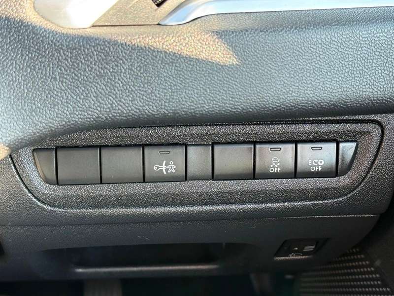 2012 PEUGEOT 208 2012 PEUGEOT 208