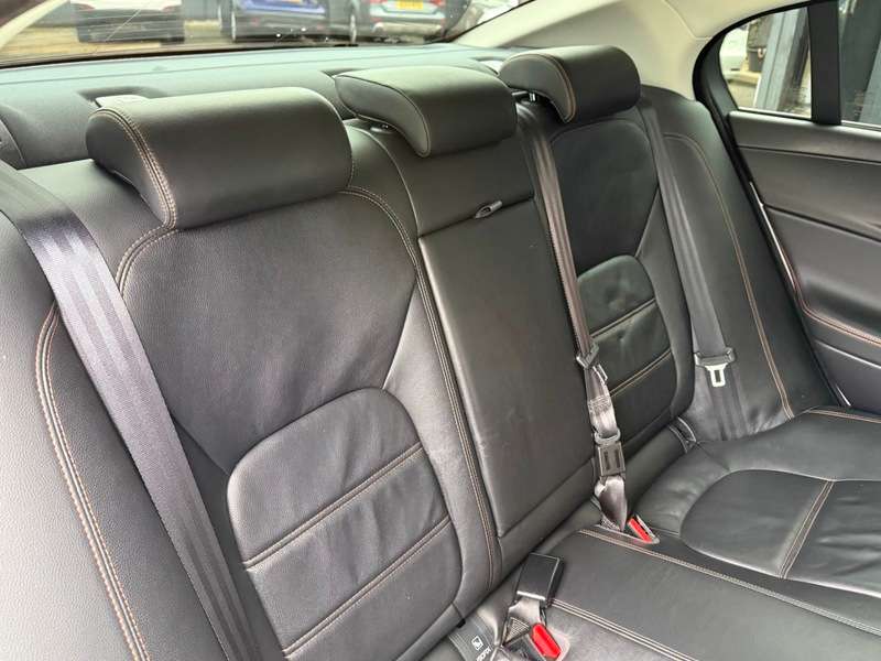 2015 JAGUAR XE 2015 JAGUAR XE